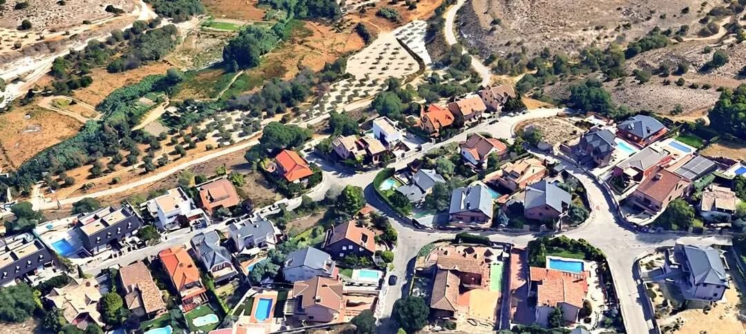 Exclusivo Pareado en Urbanizacion Monte Hermoso Campo Real — imagen 3